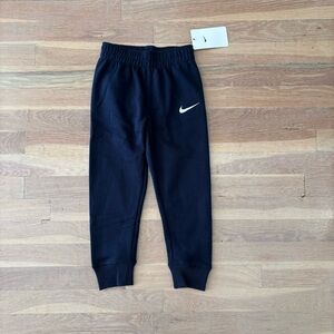 Boys blue nike logo jogger sweatpants size 5 nwt